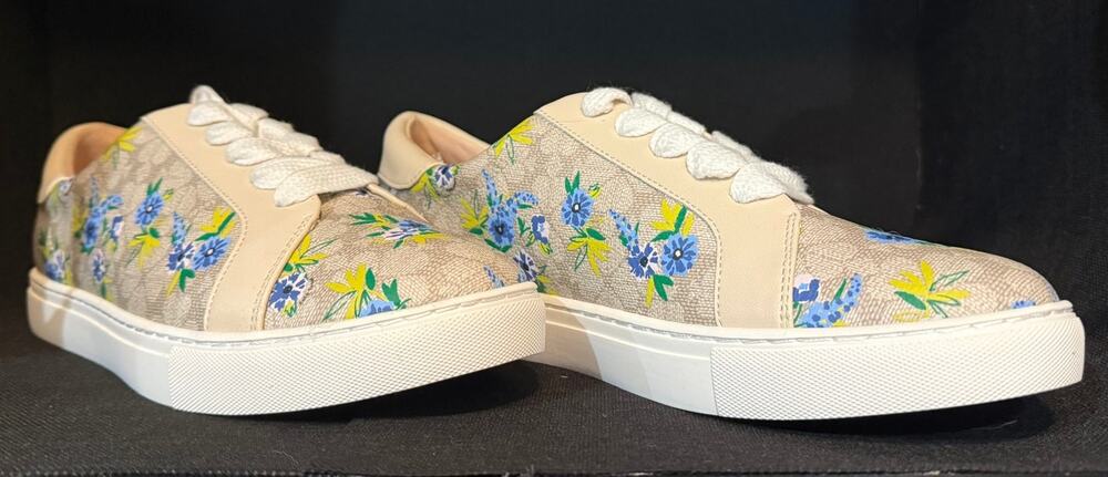 Kate Spade Erin Spade Flower Dark Mushroom Cap Sneaker sz. 9 NWT